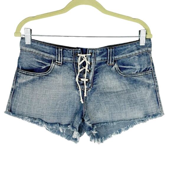 Others Follow Blue Sun Light Wash Denim Lace Up Fringe Jean Shorts Sz 7 - Picture 1 of 9